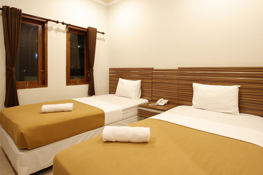 Palapa Hotel Матарам Экстерьер фото